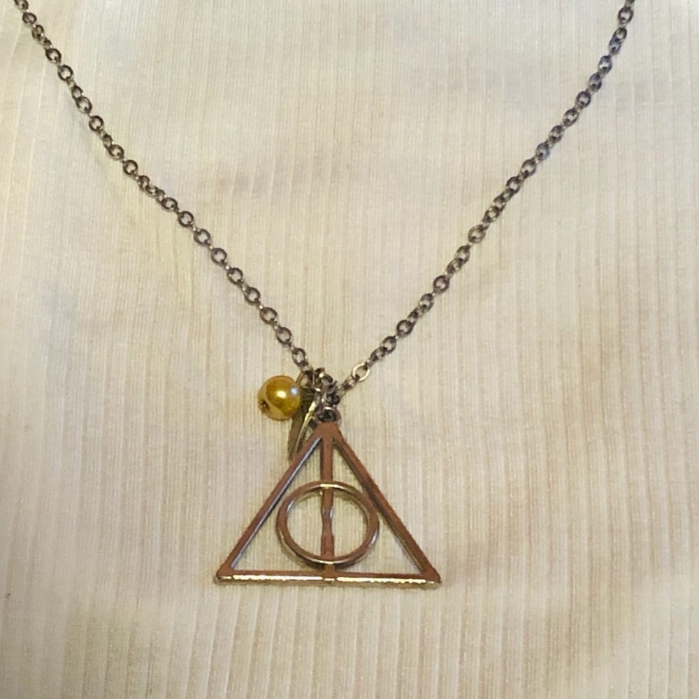 Deathly Hallows Harry Potter necklace